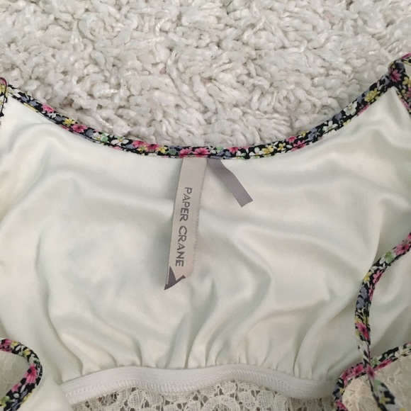 Crop lace tank top - Picture 2 of 3